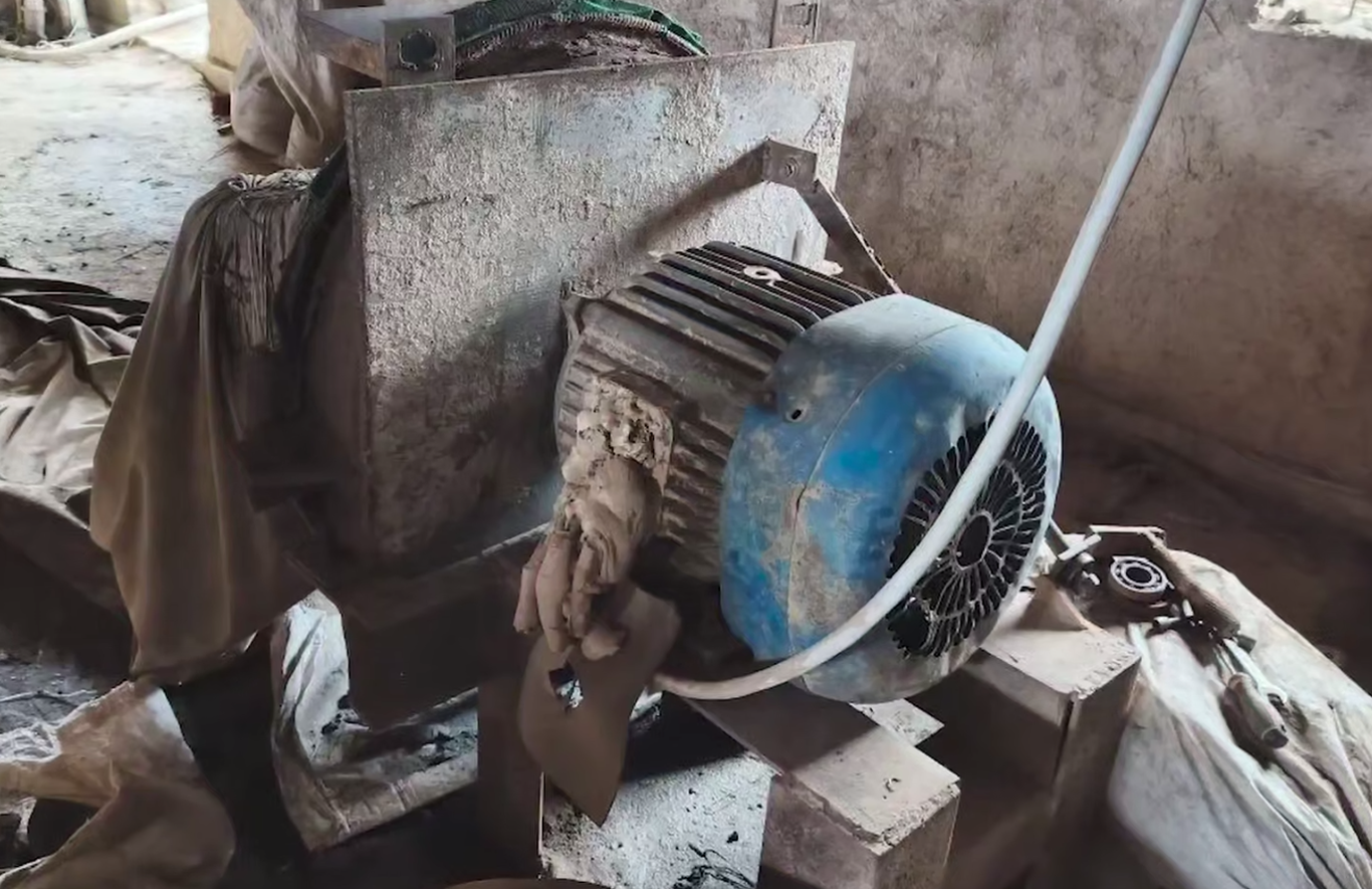 In Navoi, individuals engaged in illegal gold mining have been detained.