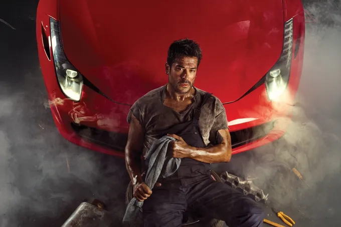 Туркинский актер Бурак Озчивит выступит в Ташкенте с монопектаклем