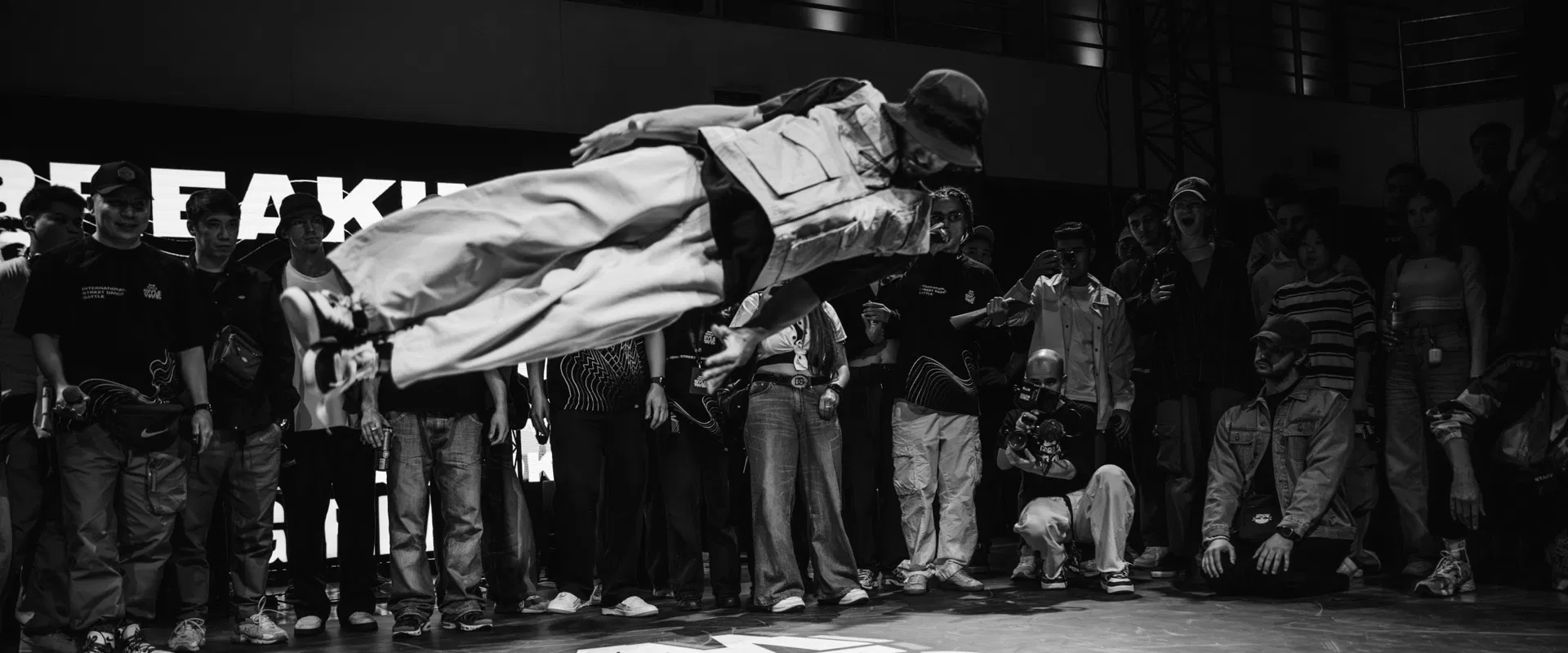 Малая сцена, большой круг: уличные танцы Ташкента изнутри комьюнити