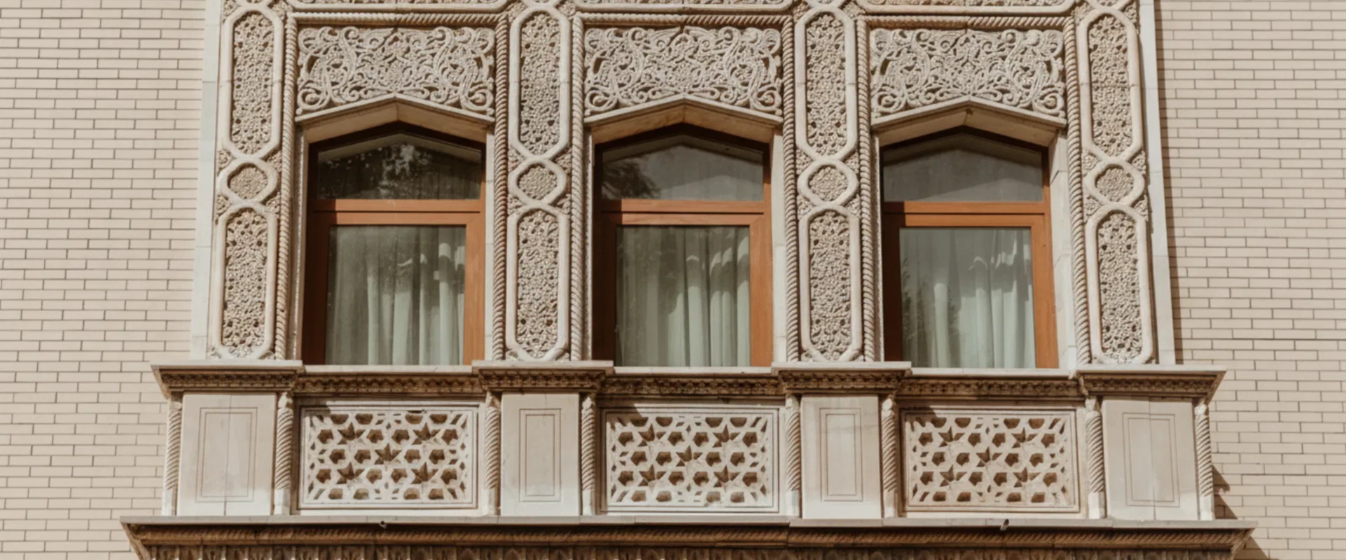 Театры и шоу на большой сцене: куда сходить в последние дни декабря