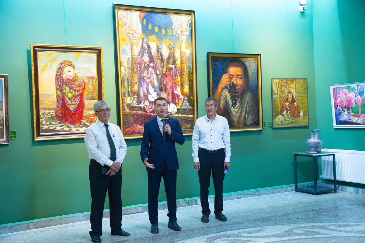 Ashxobodda turkman rassomlarınıng ko'rgazmasi ochildi