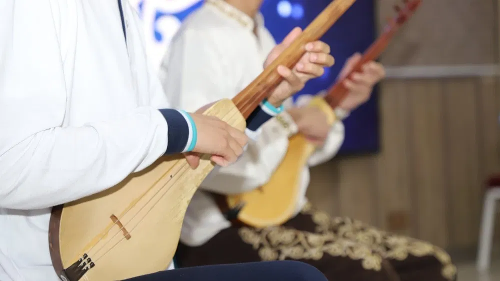 Kyrgyzstan Celebrates Komuz Day