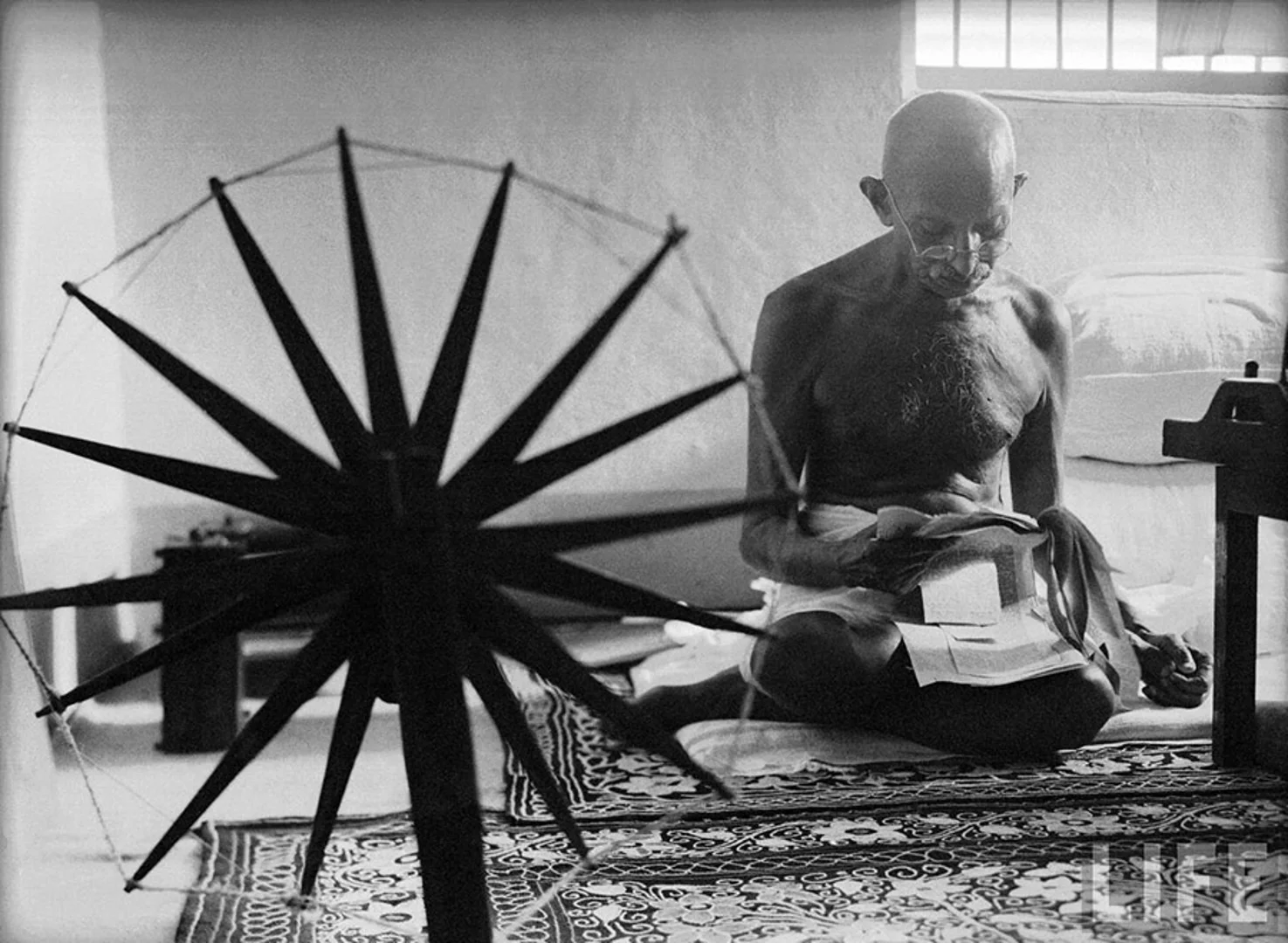 Photo of the day: Gandhi and the spindle
