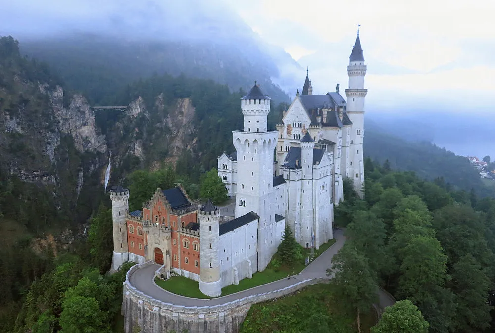 Hitlerniń súwretleri qanday qilib taswiriy bazar sawdası maqolasiga aylandi?