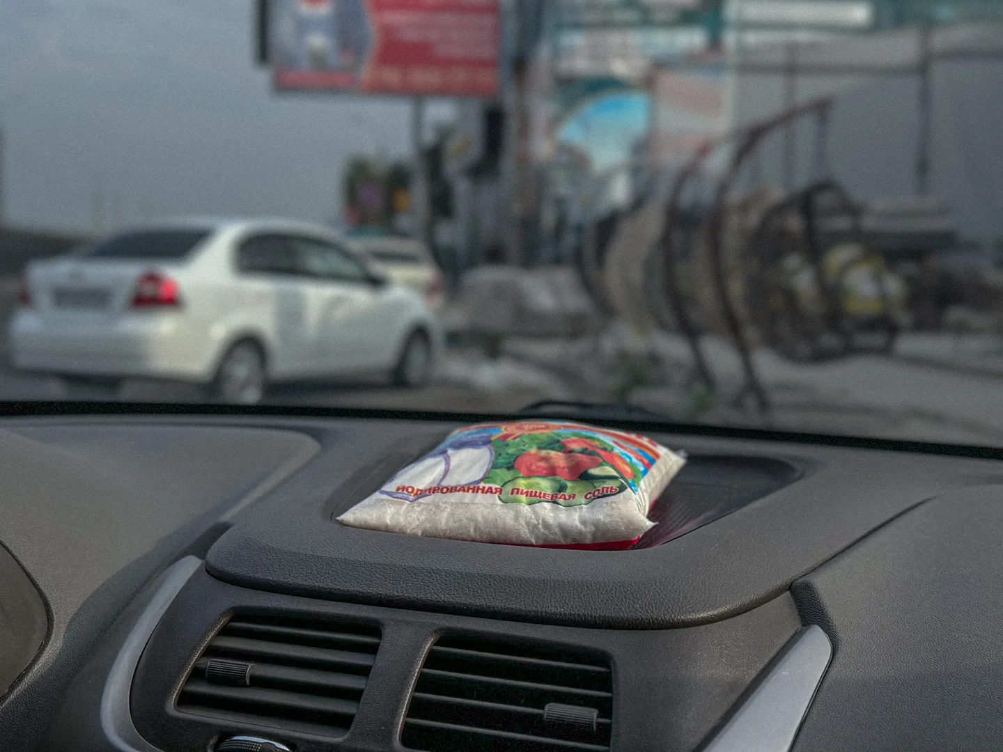 Маршрут построен, прямо — 1000 километров: как устроено узбекское междугороднее такси