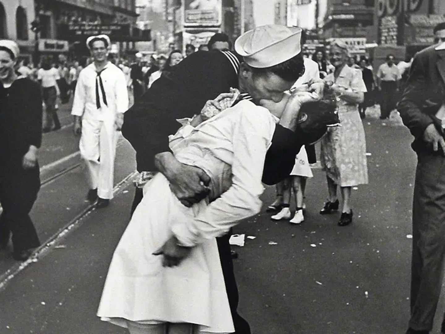 Photo of the day: V-J Day in Times Square