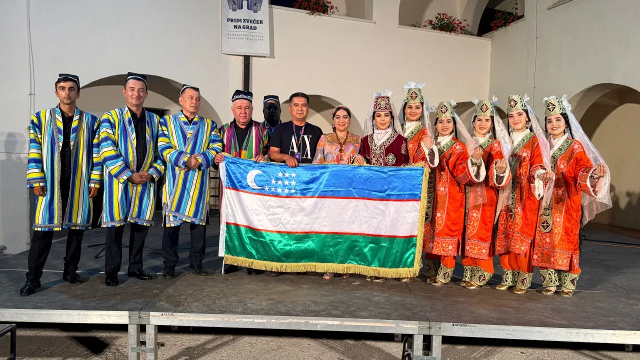 The "Bukhorcha" ensemble has begun a tour of Slovenia and Croatia.