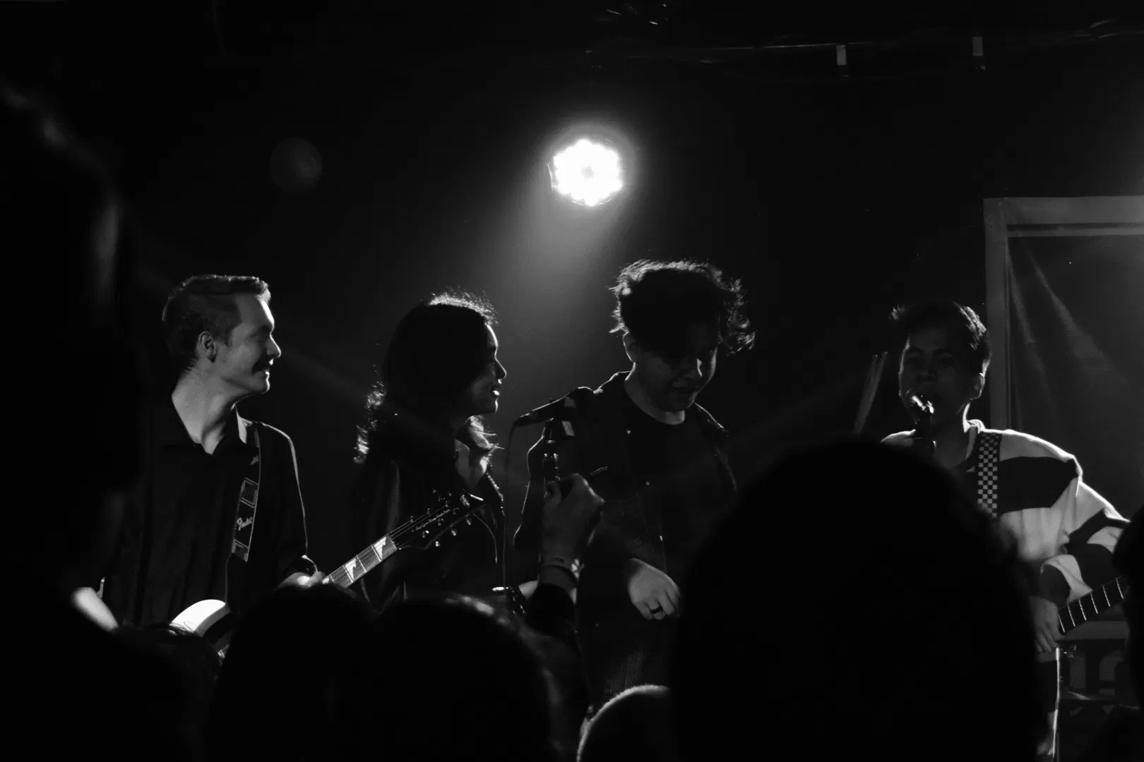 80 kishi va bitta bluetooth dinamik — "куда пропало солнце?" guruhining tarixi