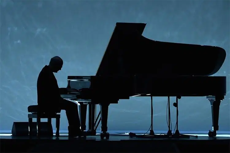 Ludovico Einaudi musiqasi konserti