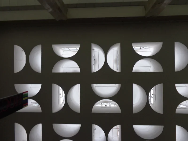 Central Exhibition Hall interior / Uzbekistan Academy of Arts