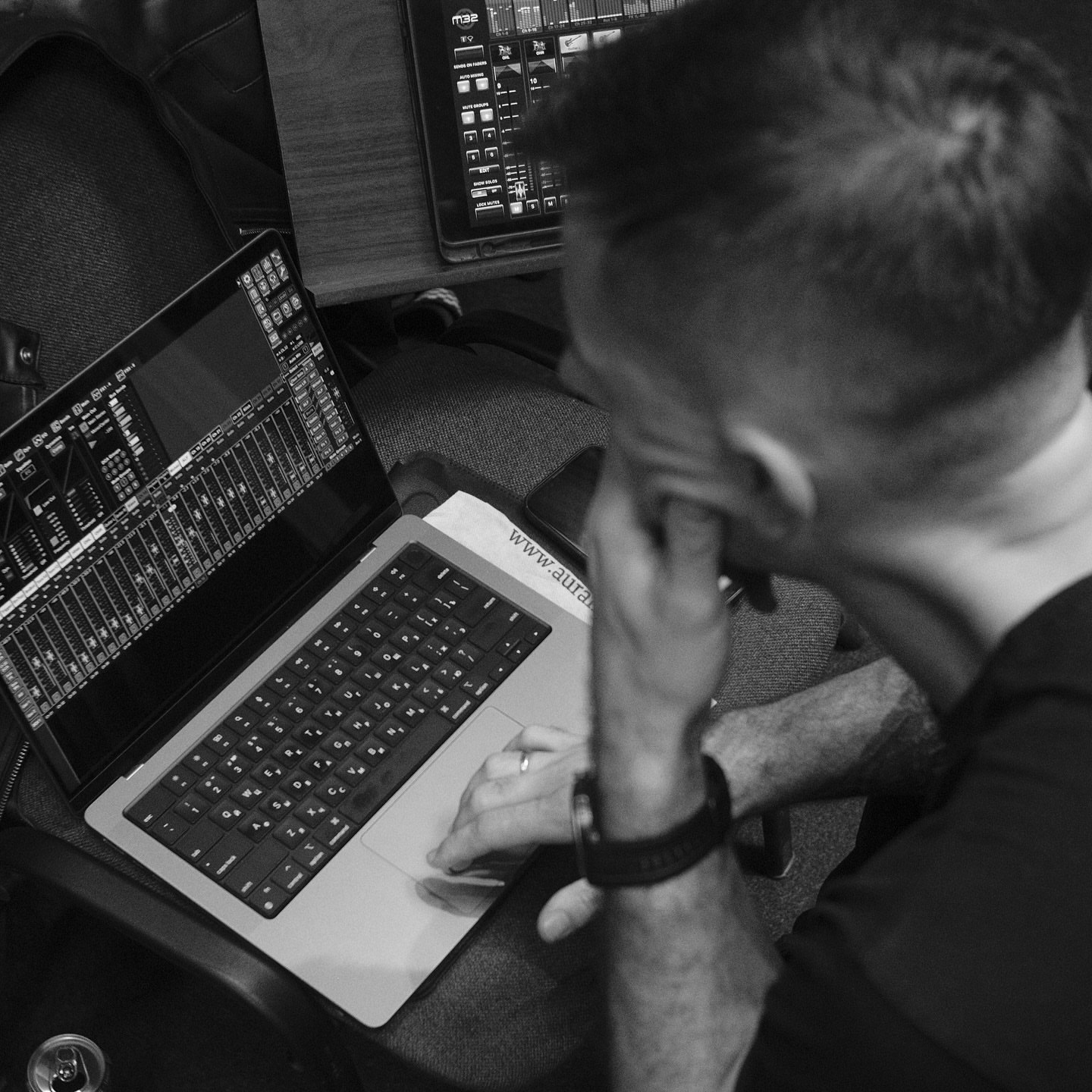 Сведение трека My Own Shiva в Q-Rush Studio